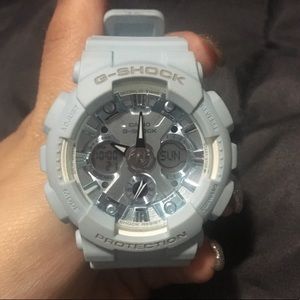 Women’s G-shock analog watch blue